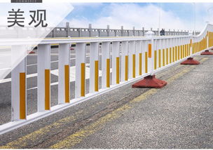 市政護(hù)欄價(jià)格詳解 每米成本與選購指南